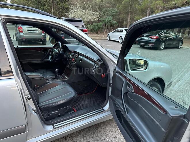Mercedes E 220 2002, 321,000 km - 2.2 l - Sumqayıt