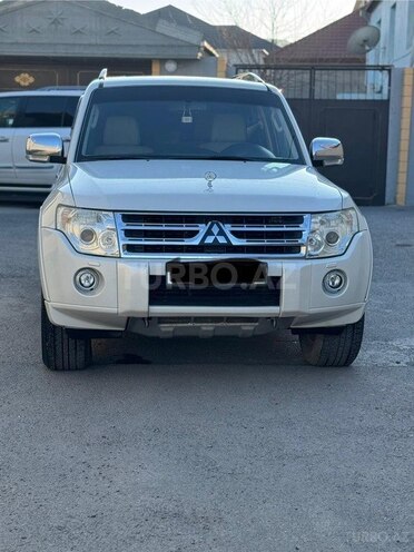 Mitsubishi Pajero 2010, 179,000 km - 3.5 л - Bakı