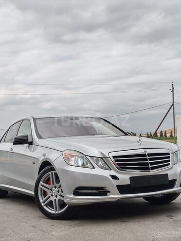 Mercedes E 220 2011, 300,000 km - 2.1 l - Tovuz