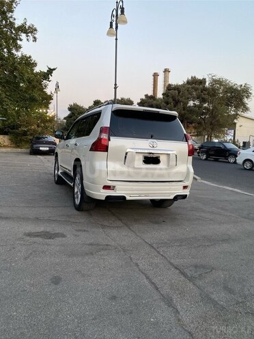 Toyota Land Cruiser Prado 2010, 239,000 km - 2.7 л - Bakı