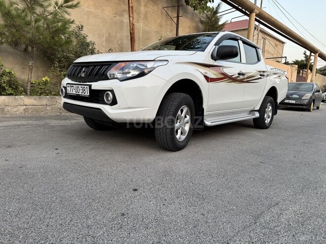 Mitsubishi L200 2018, 254,000 km - 2.4 л - Bakı