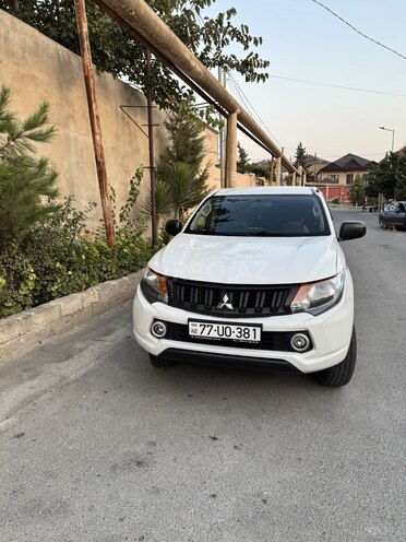 Mitsubishi L200 2018, 254,000 km - 2.4 л - Bakı