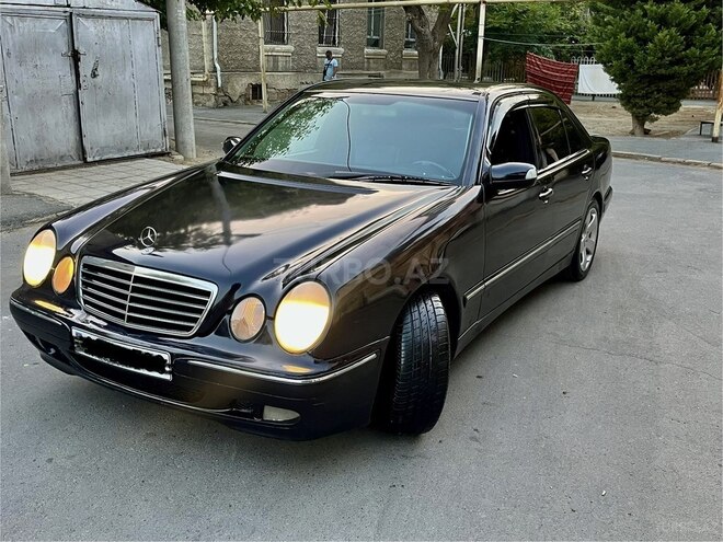 Mercedes E 270 2001, 337,185 km - 2.7 l - Bakı