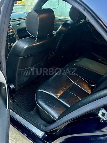 Mercedes E 270 2001, 337,185 km - 2.7 l - Bakı