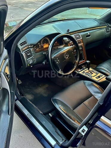 Mercedes E 270 2001, 337,185 km - 2.7 l - Bakı
