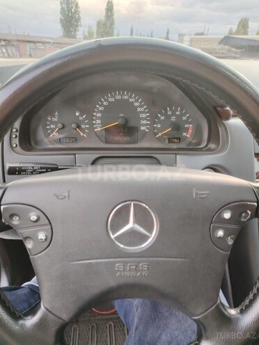 Mercedes E 240 1999, 385,760 km - 2.4 l - Astara