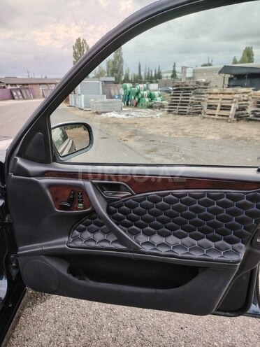 Mercedes E 240 1999, 385,760 km - 2.4 l - Astara