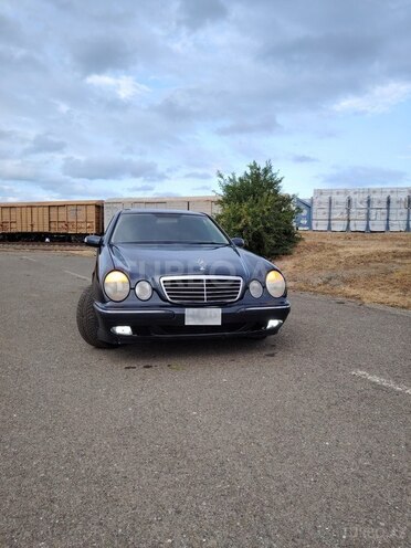 Mercedes E 240 1999, 385,760 km - 2.4 l - Astara