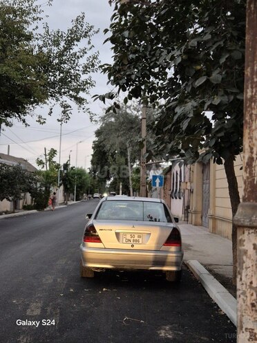 Mercedes C 280 2000, 300,000 km - 2.8 l - Bakı
