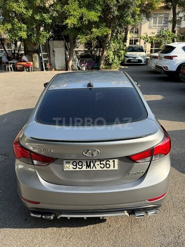 Hyundai Elantra 2015, 211,000 km - 1.6 л - Bakı