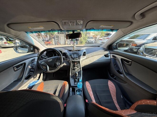 Hyundai Elantra 2015, 211,000 km - 1.6 л - Bakı