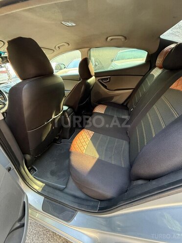 Hyundai Elantra 2015, 211,000 km - 1.6 л - Bakı