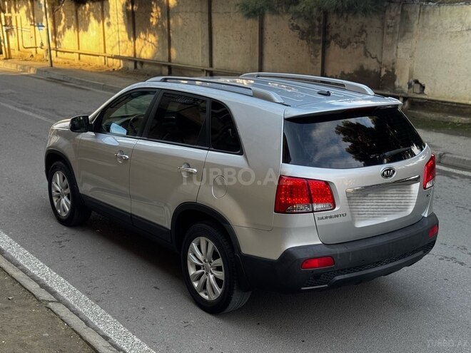 Kia Sorento 2011, 233,000 km - 2.0 l - Bakı
