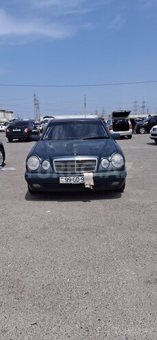 Mercedes E 200 1999, 427,000 km - 2.0 л - Şirvan