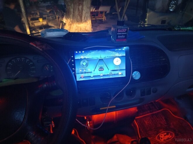 Ford Transit 1995, 140,000 km - 2.5 l - Salyan