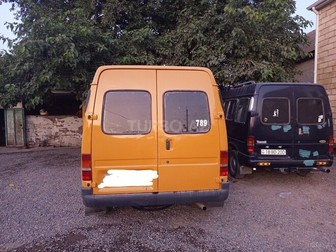 Ford Transit 1995, 140,000 km - 2.5 l - Salyan