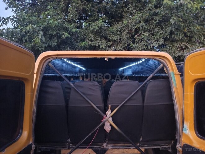 Ford Transit 1995, 140,000 km - 2.5 l - Salyan