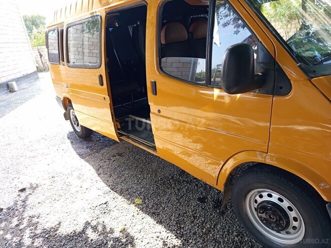 Ford Transit 1995, 140,000 km - 2.5 l - Salyan