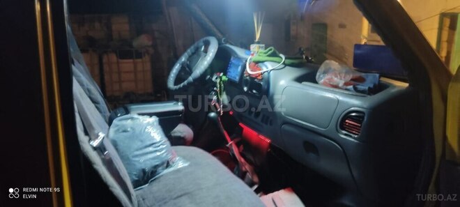 Ford Transit 1995, 140,000 km - 2.5 l - Salyan