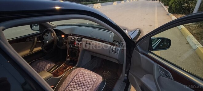 Mercedes E 280 2000, 437,770 km - 2.8 l - Kürdəmir