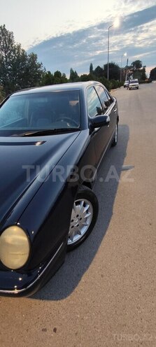 Mercedes E 280 2000, 437,770 km - 2.8 l - Kürdəmir