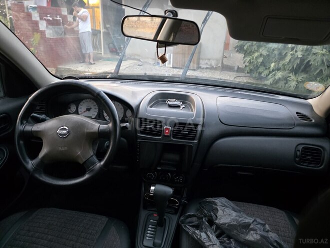 Nissan Sunny 2010, 210,000 km - 1.6 l - Naxçıvan