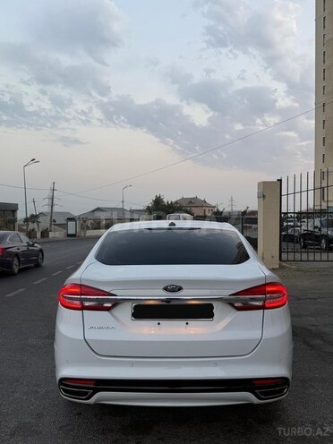 Ford Fusion (North America) 2017, 94,000 km - 2.0 л - Bakı