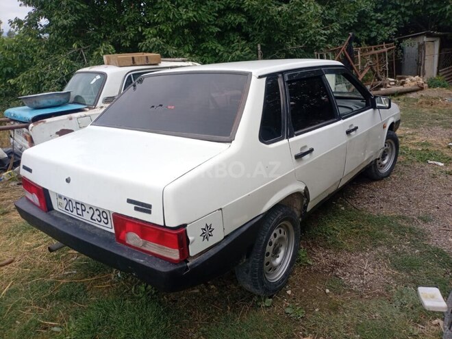 LADA (VAZ) 21099 2000, 300,000 km - 1.5 л - Quba