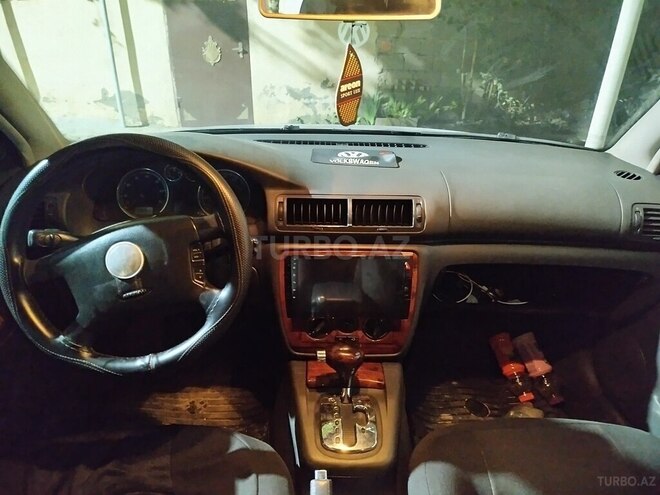 Volkswagen Passat 2004, 295,100 km - 1.8 l - Bakı