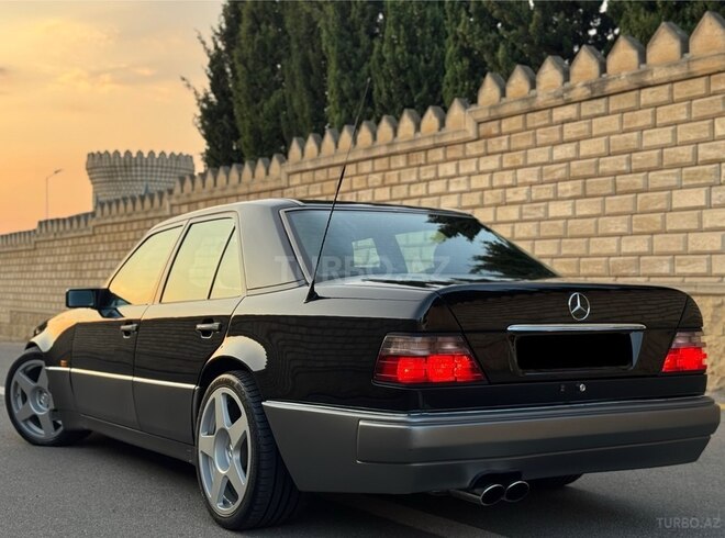 Mercedes E 500 1993, 150,000 km - 5.0 л - Bakı