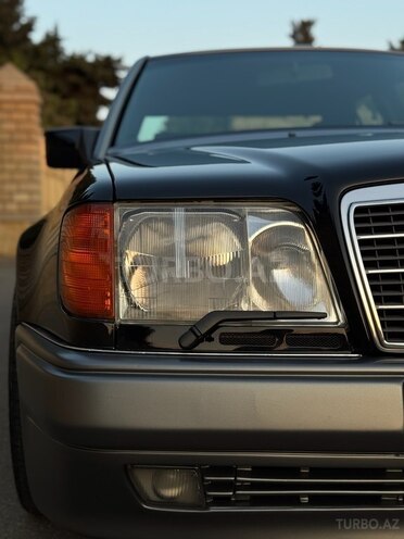 Mercedes E 500 1993, 150,000 km - 5.0 л - Bakı