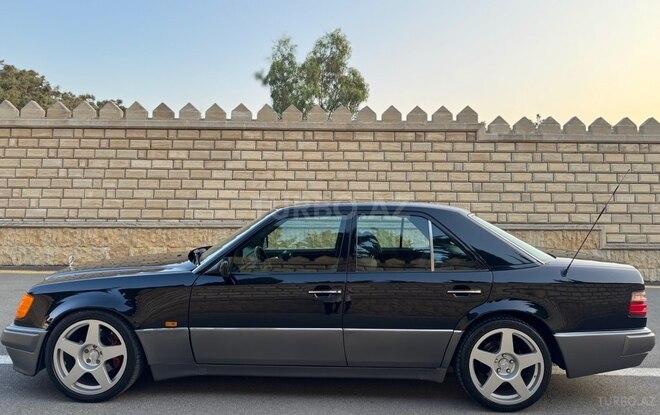 Mercedes E 500 1993, 150,000 km - 5.0 л - Bakı