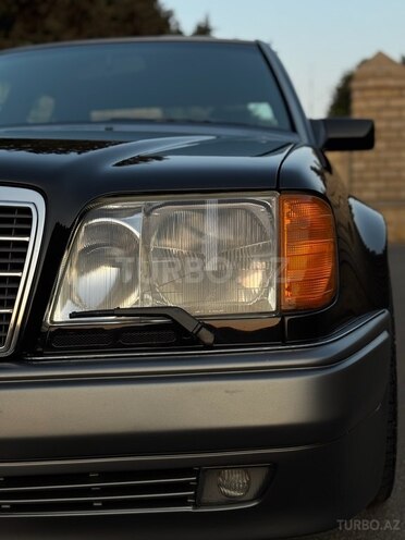 Mercedes E 500 1993, 150,000 km - 5.0 л - Bakı