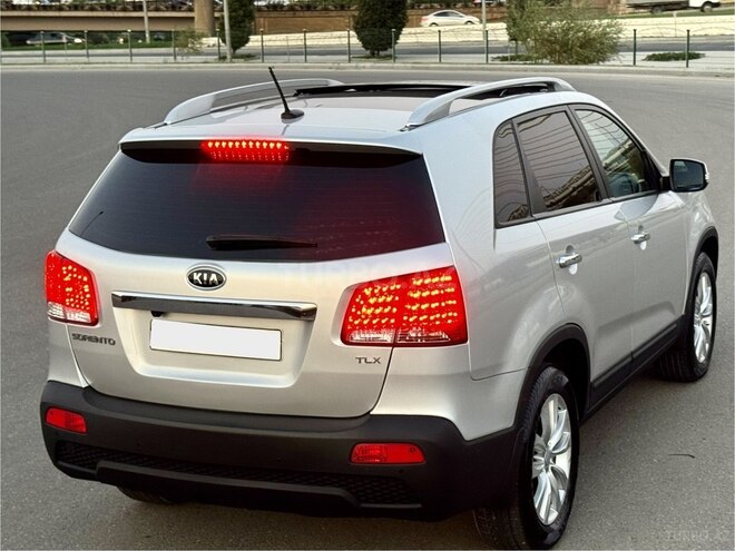 Kia Sorento 2011, 179,822 km - 2.0 л - Bakı