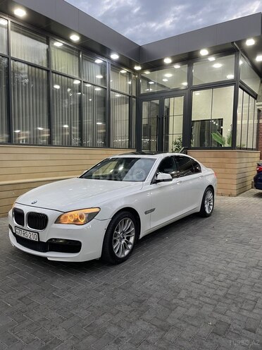 BMW 740 2011, 311,000 km - 3.0 л - Bakı