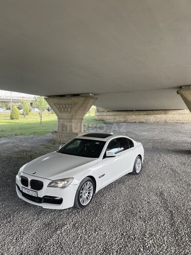 BMW 740 2011, 311,000 km - 3.0 л - Bakı