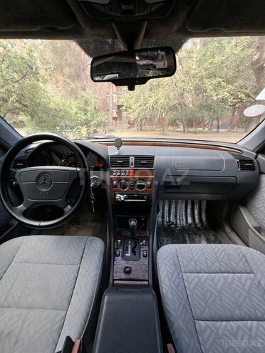 Mercedes C 200 1995, 420,000 km - 2.0 л - Bakı
