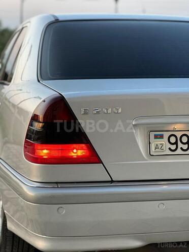 Mercedes C 200 2000, 303,000 km - 2.0 l - Saatlı