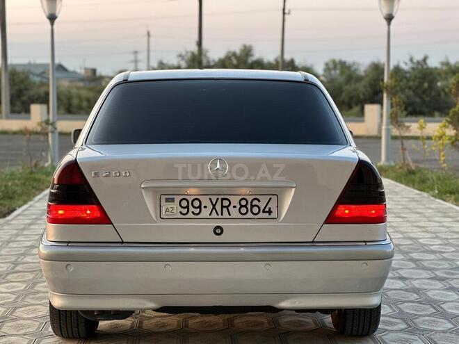 Mercedes C 200 2000, 303,000 km - 2.0 l - Saatlı