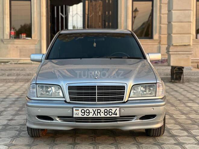 Mercedes C 200 2000, 303,000 km - 2.0 l - Saatlı