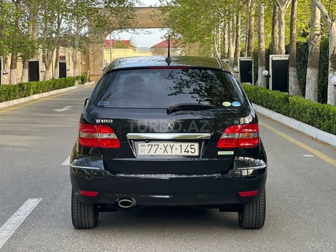 Mercedes B 180 2010, 131,200 km - 1.7 l - Bakı