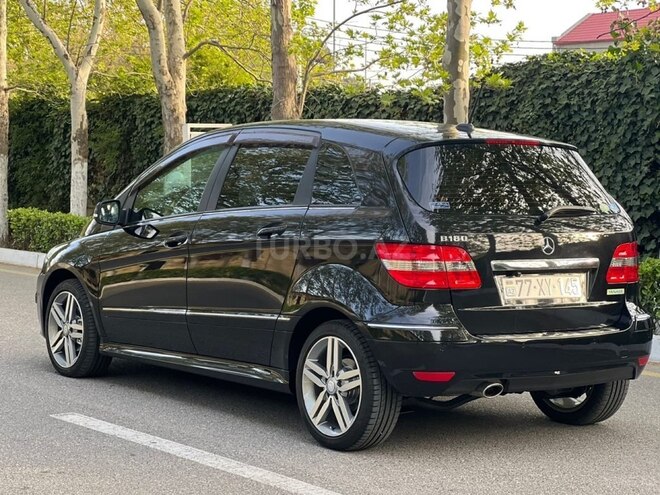 Mercedes B 180 2010, 131,200 km - 1.7 l - Bakı