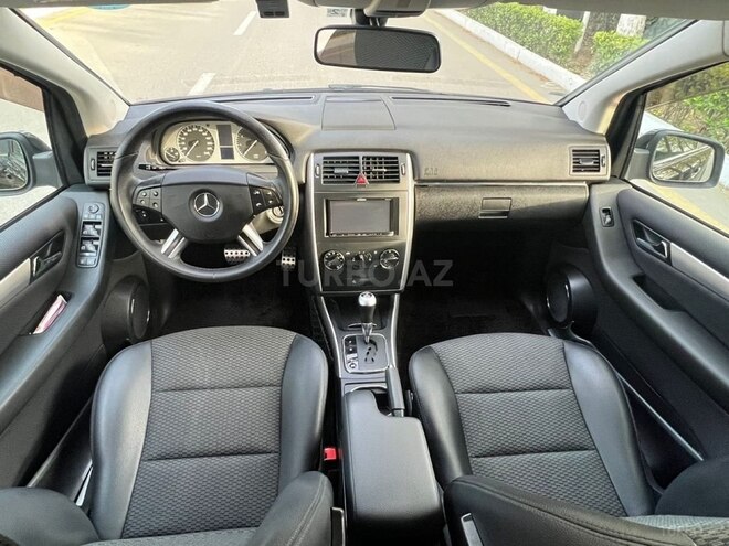 Mercedes B 180 2010, 131,200 km - 1.7 l - Bakı
