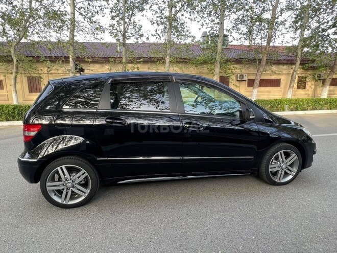 Mercedes B 180 2010, 131,200 km - 1.7 l - Bakı
