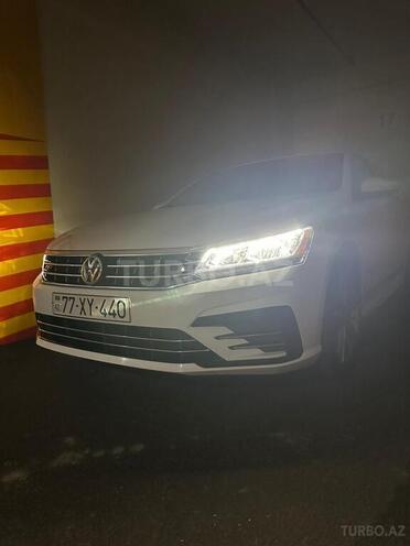Volkswagen Passat (North America) 2016, 231,000 km - 1.8 л - Bakı