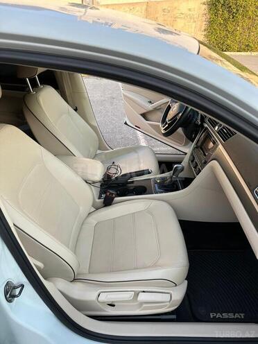 Volkswagen Passat (North America) 2016, 231,000 km - 1.8 л - Bakı