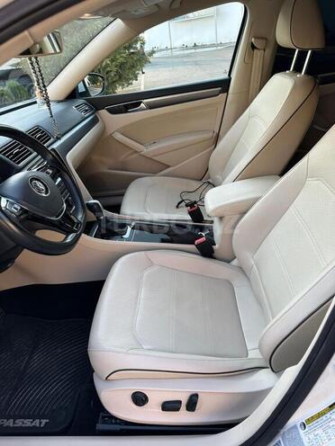 Volkswagen Passat (North America) 2016, 231,000 km - 1.8 л - Bakı