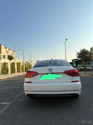 Volkswagen Passat (North America) 2016, 231,000 km - 1.8 л - Bakı