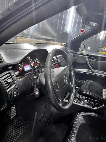 Mercedes E 270 2002, 380,000 km - 2.7 л - Bakı