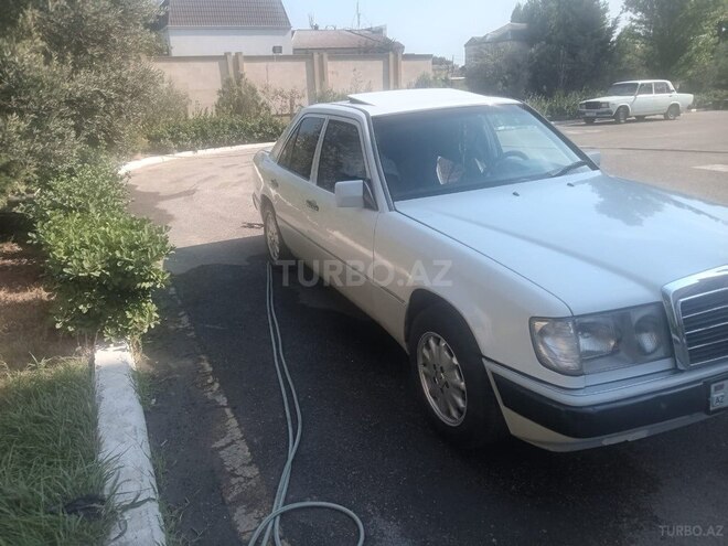 Mercedes E 220 1994, 400,000 km - 2.2 l - Bakı